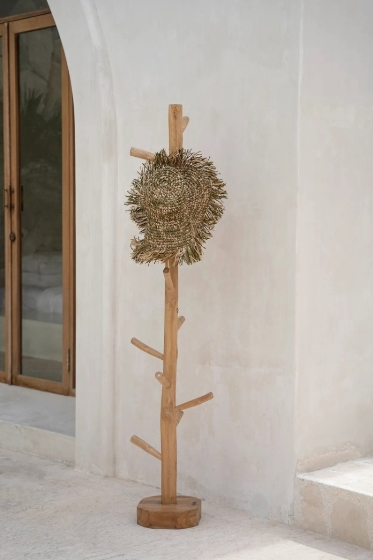 The Coat Hanger - Natural