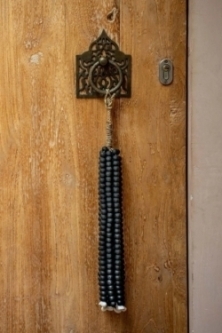 The Wooden Beads Tassel - Black