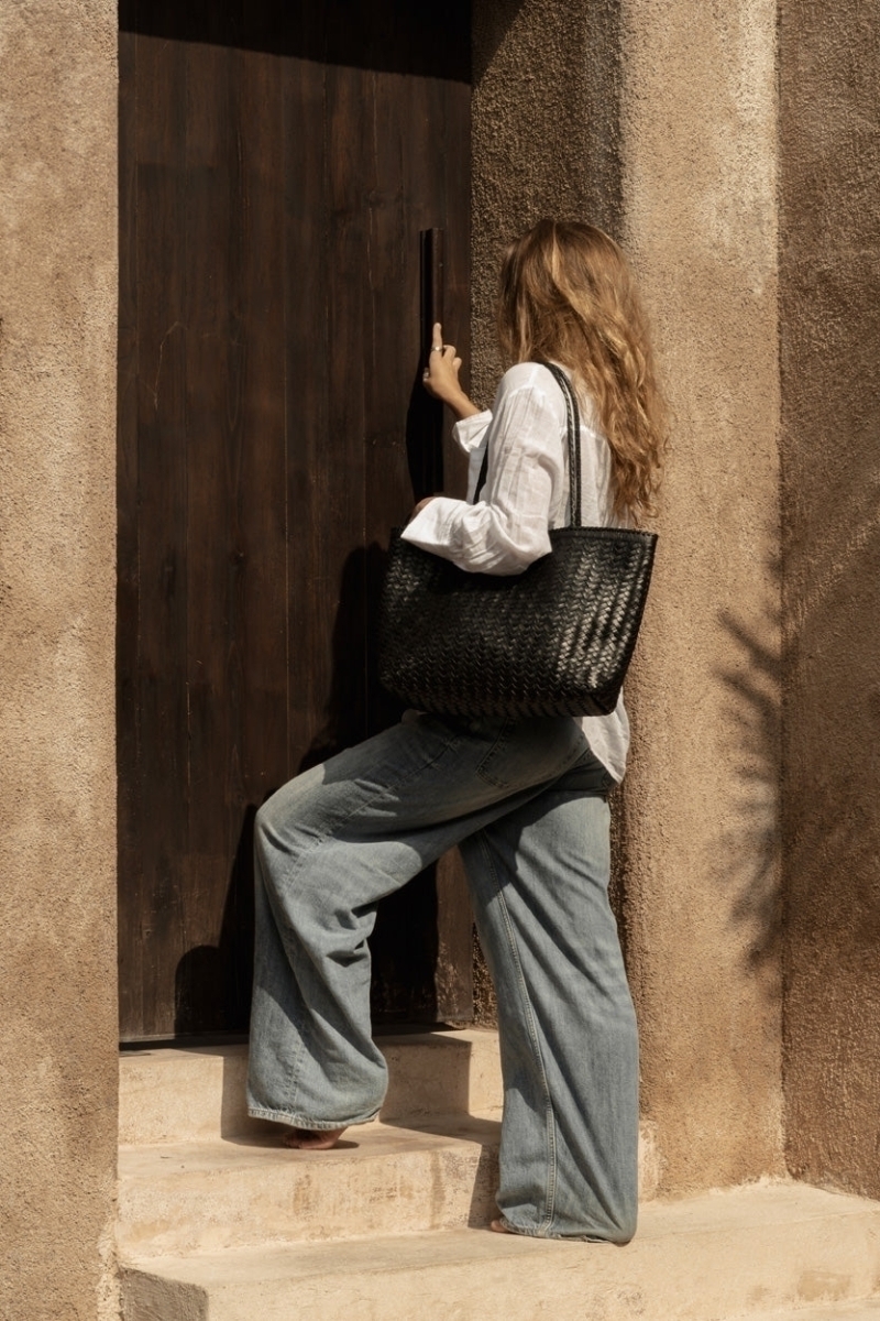 The Execu-Shopper - Black