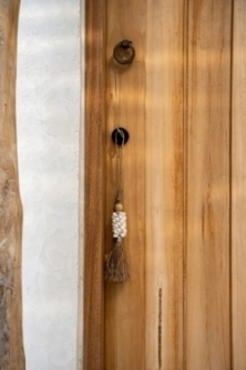 The Cowrie and Raffia Tassel - Natural
