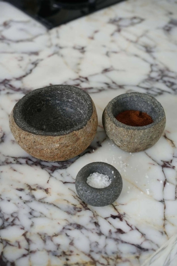 The River Stone Bowl - Black - S
