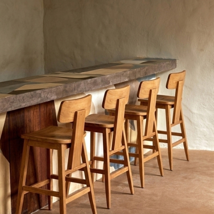 The LovYa Barstool - Natural