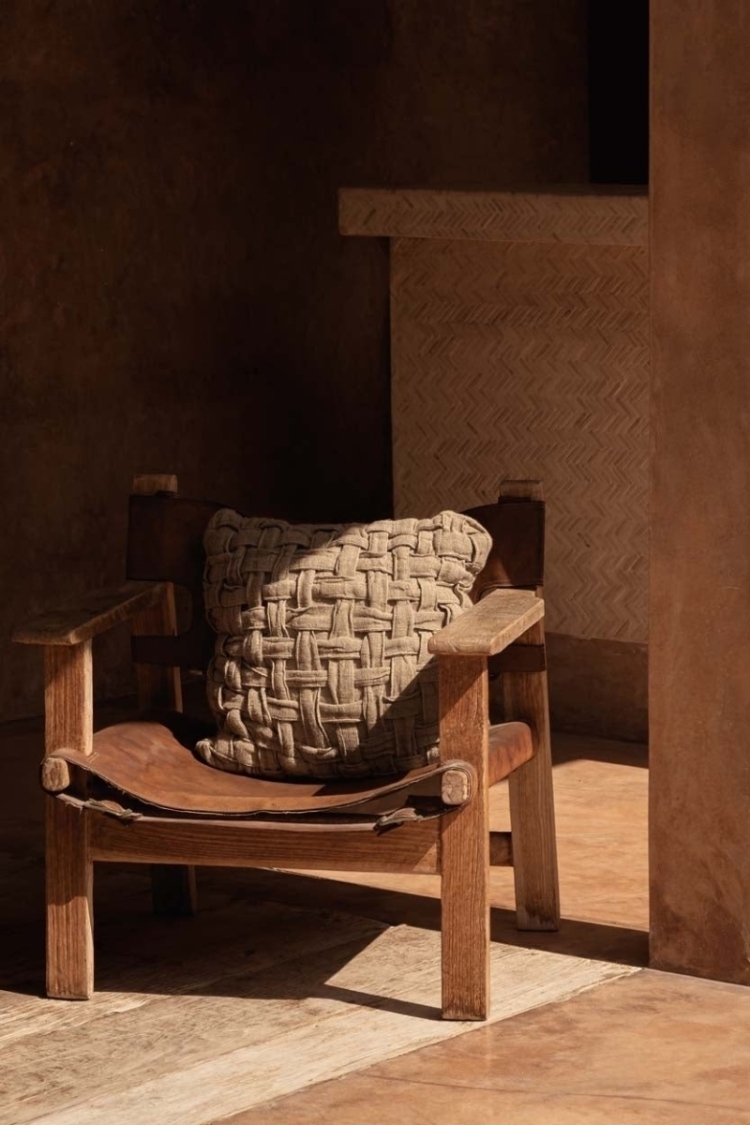 The Linen Crosier Cushion Cover - Natural